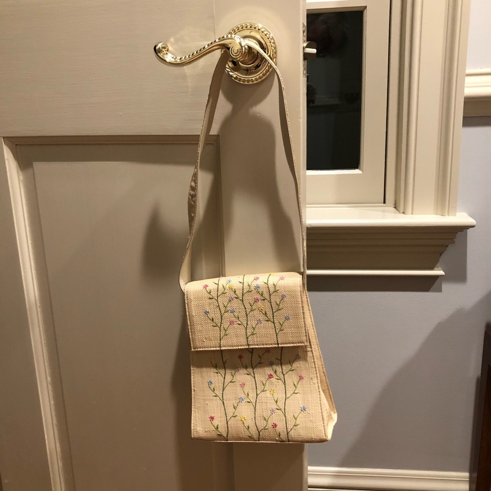 Hand embroidered straw bag